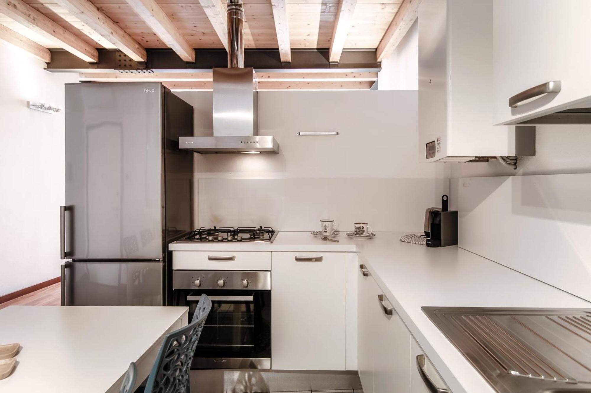 Calicantus Apartments Apollo โกโม ภายนอก รูปภาพ