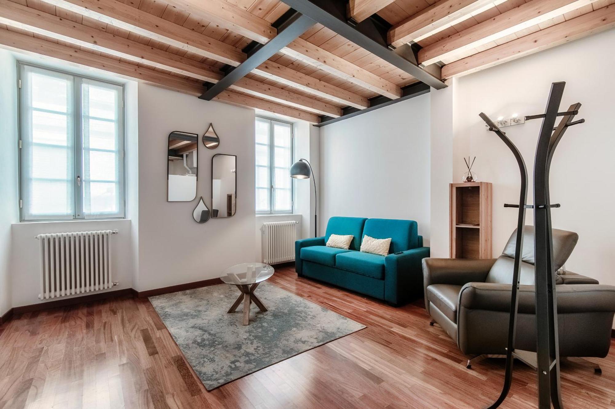 Calicantus Apartments Apollo โกโม ภายนอก รูปภาพ